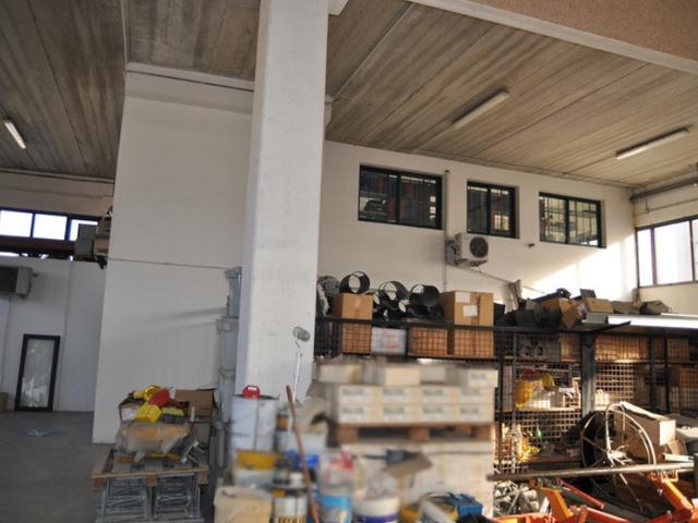 #16137 Capannone industriale con uffici e abitazione in vendita - foto 9