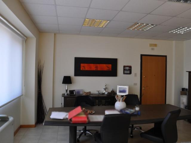 #16137 Capannone industriale con uffici e abitazione in vendita - foto 17