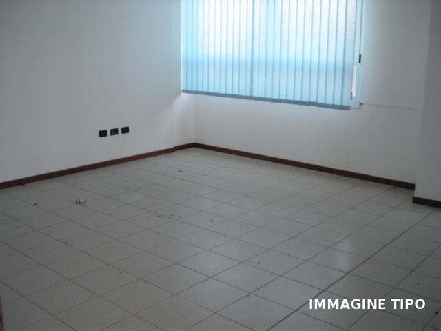 #1645 Ufficio (sub 44) al piano primo di centro commerciale in vendita - foto 1