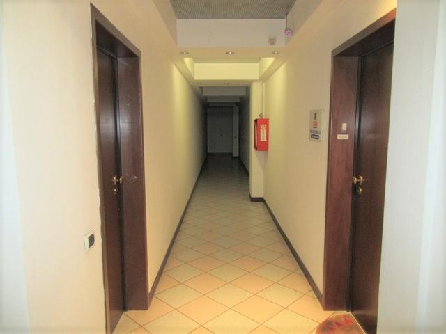#1654 Ufficio (sub 80) al piano primo di centro commerciale in vendita - foto 4