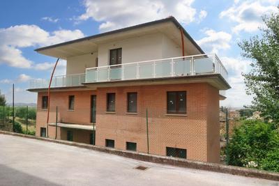 Palazzi in vendita