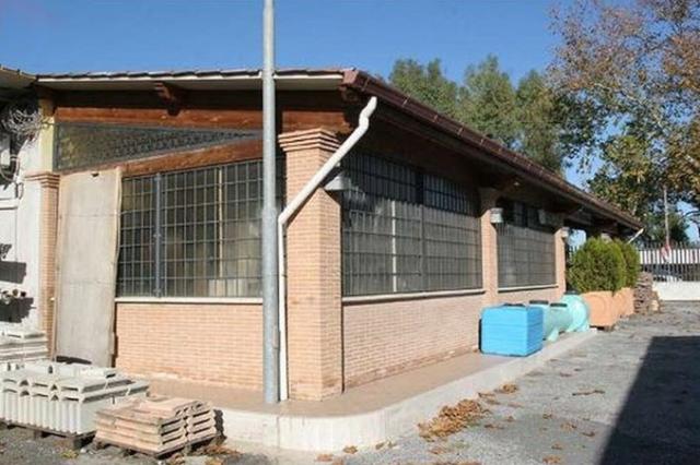 #17549 Negozi e magazzini in vendita - foto 2