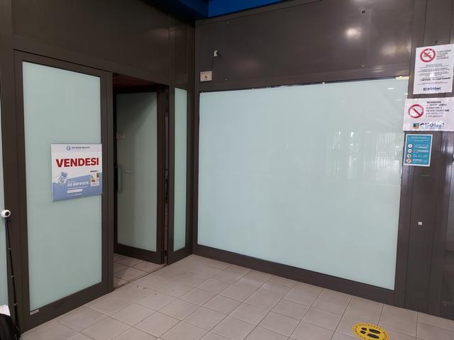#17567 Negozio in complesso commerciale in vendita - foto 1