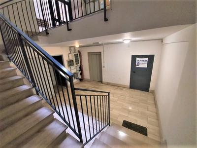 Magazzini in vendita