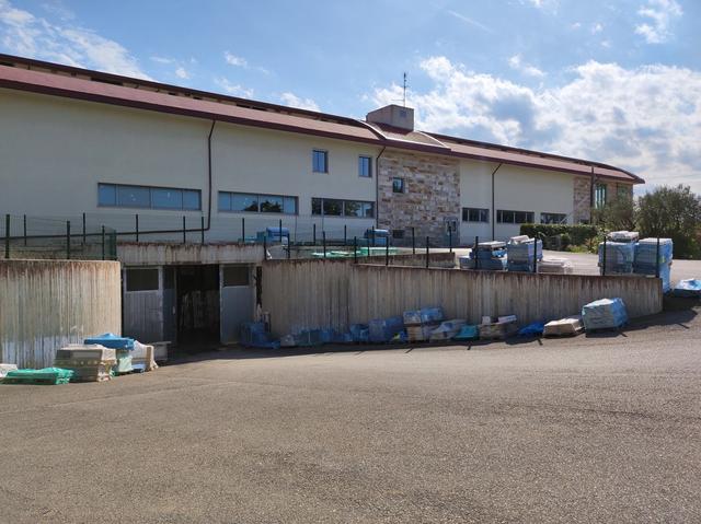 Complessi commerciali in vendita
