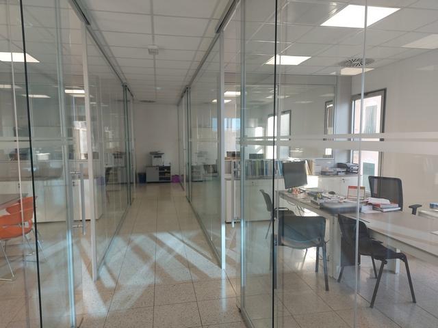 #18297 Immobile commerciale e quota di aree asfaltate in vendita - foto 16