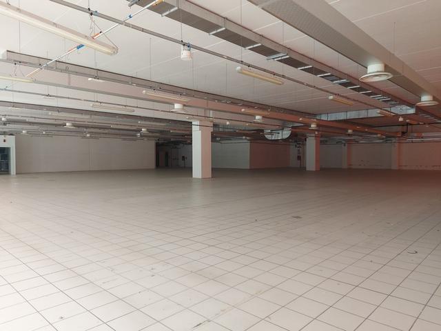 #18307 Ampio negozio in zona commerciale in vendita - foto 9