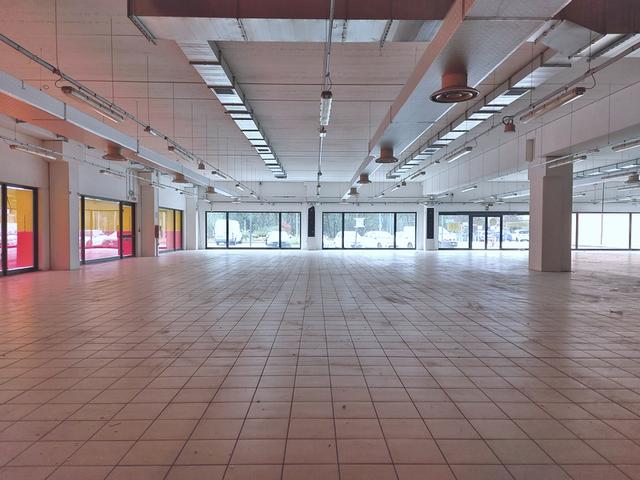 #18307 Ampio negozio in zona commerciale in vendita - foto 12