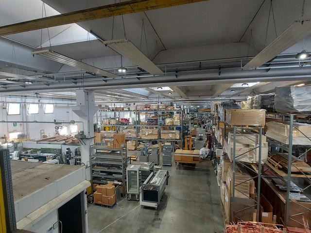 #18416 Compendio industriale con quota di edificabilità residua in vendita - foto 8