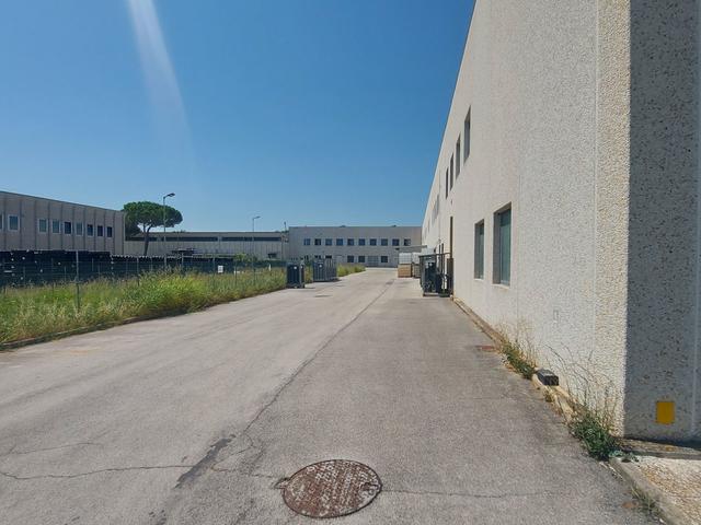 #18416 Compendio industriale con quota di edificabilità residua in vendita - foto 13