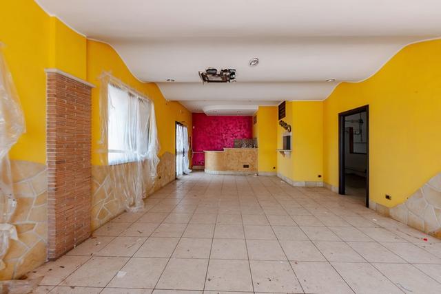 #18465 Negozio ex ristorante in zona residenziale in vendita - foto 3