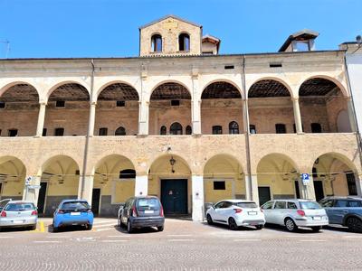 Centri direzionali in vendita