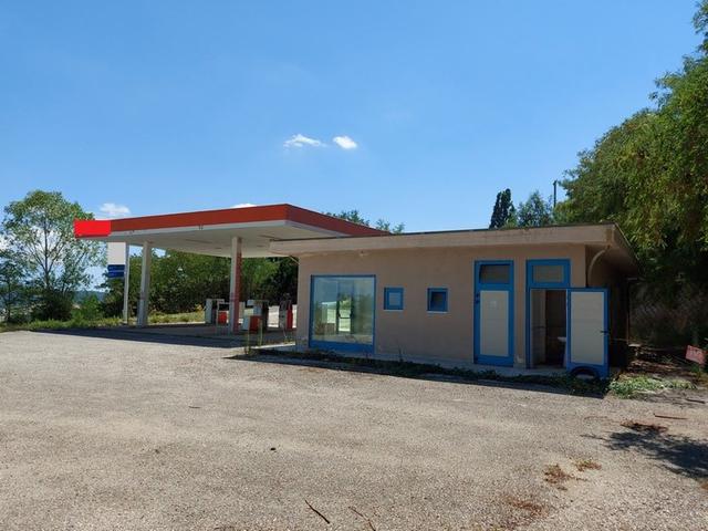 Complessi commerciali in vendita