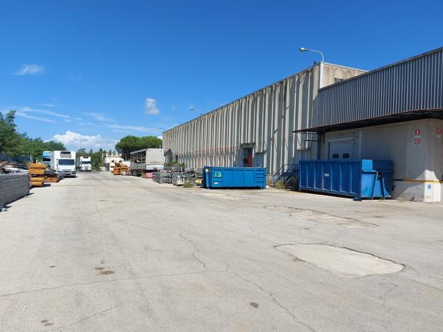 #18560 Complesso industriale con aree annesse in vendita - foto 10