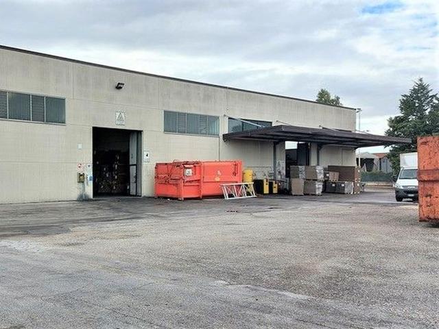 #18573 Capannone con corte in zona industriale in vendita - foto 6