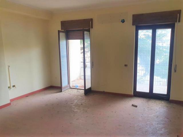 #18682 Ufficio al secondo piano in vendita - foto 2