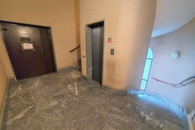#18704 Ufficio al piano secondo con ampia autorimessa in vendita - foto 4