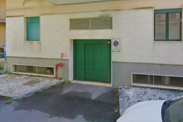Garage in vendita