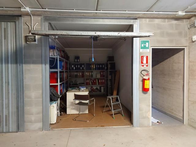 #18770 Ufficio al piano primo con quattro garage in vendita - foto 16