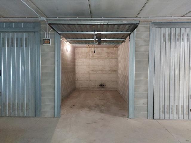 #18770 Ufficio al piano primo con quattro garage in vendita - foto 18