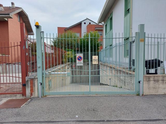 #18770 Ufficio al piano primo con quattro garage in vendita - foto 23