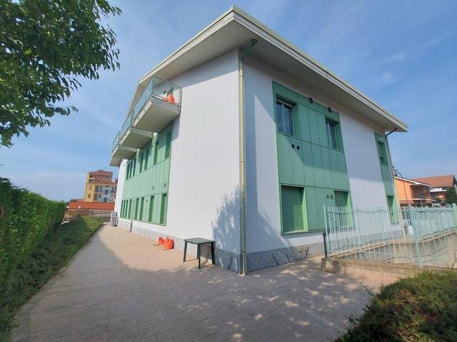 #18770 Ufficio al piano primo con quattro garage in vendita - foto 25