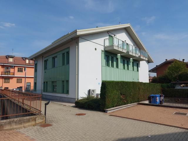 #18770 Ufficio al piano primo con quattro garage in vendita - foto 27