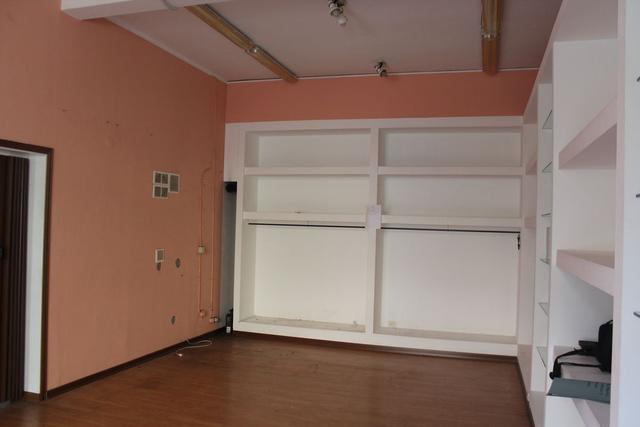 #18952 Negozio/laboratorio con area pertinenziale in vendita - foto 2
