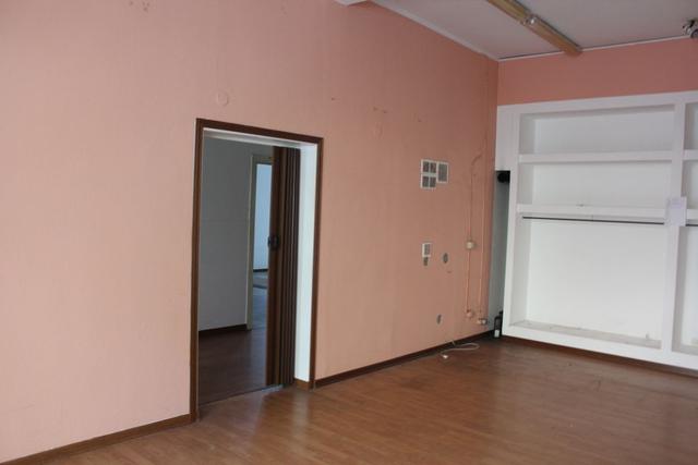 #18952 Negozio/laboratorio con area pertinenziale in vendita - foto 3