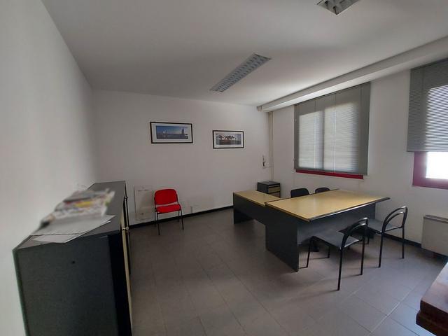 #19018 Opificio industriale con corte esterna in vendita - foto 15