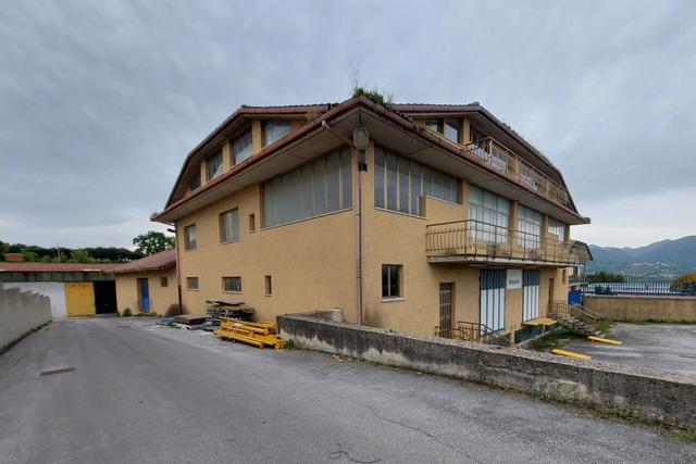 #19019 Opificio industriale con corte esterna in vendita - foto 4