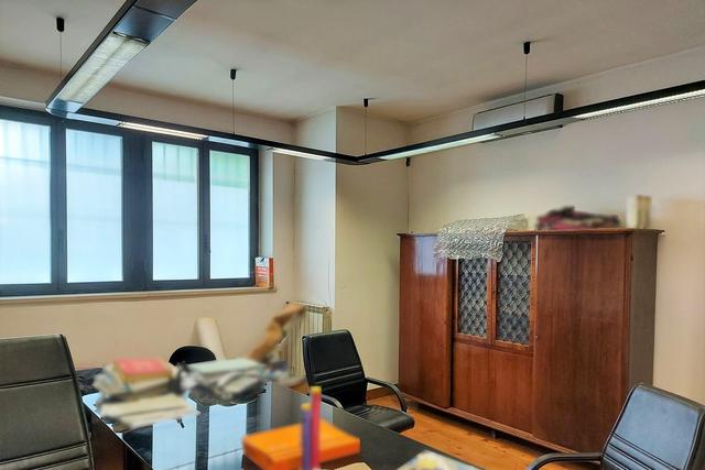 #19112 Locale direzionale con parcheggio esclusivo in vendita - foto 10