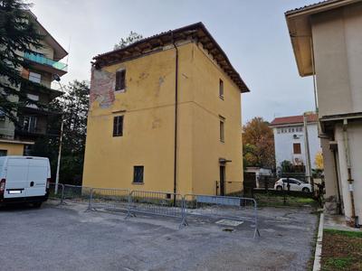 Palazzi in vendita