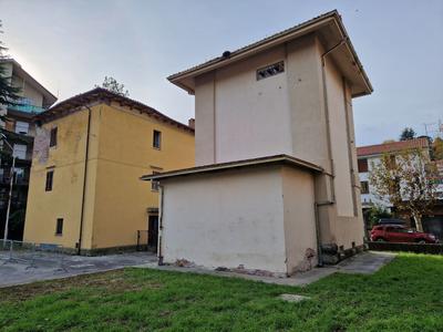Palazzi in vendita