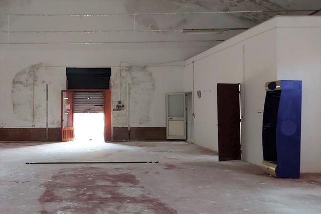 #19432 Complesso artigianale con cortile e pertinenze in vendita - foto 2