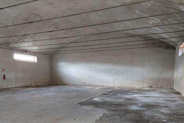 #19436 Complesso artigianale con cortile e pertinenze in vendita - foto 2