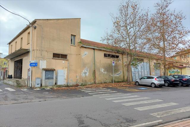 #19436 Complesso artigianale con cortile e pertinenze in vendita - foto 3