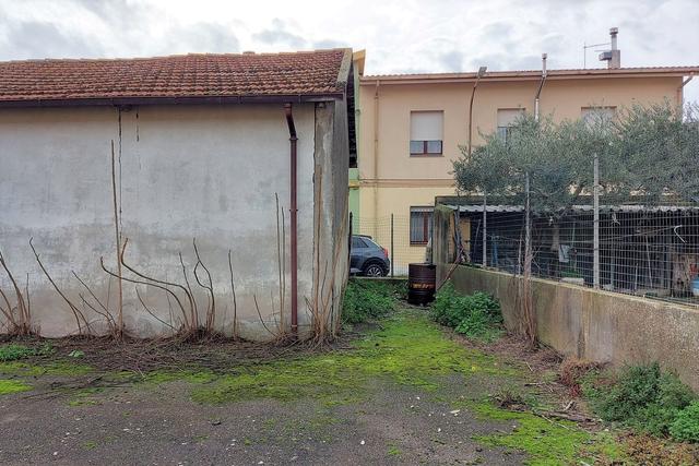 #19436 Complesso artigianale con cortile e pertinenze in vendita - foto 9