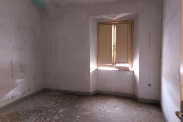 #19436 Complesso artigianale con cortile e pertinenze in vendita - foto 18