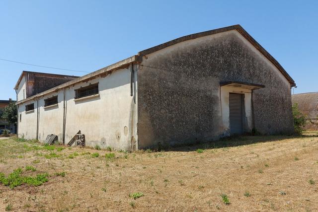Con servizi in vendita