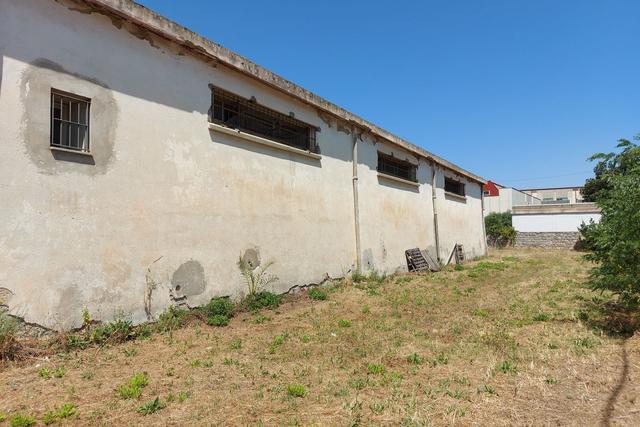 Con servizi in vendita