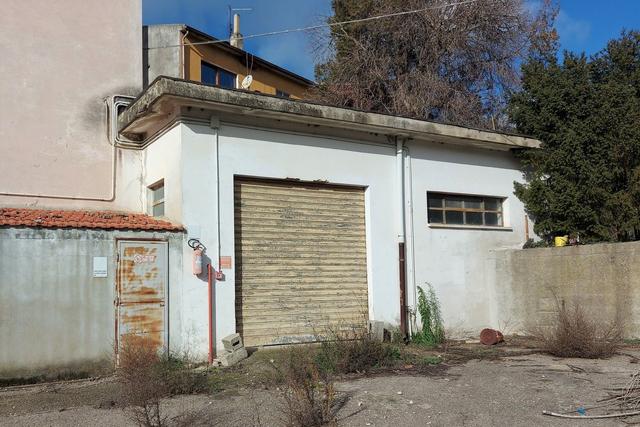 #19451 Complesso artigianale con cortile e pertinenze in vendita - foto 9