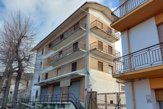 #19451 Complesso artigianale con cortile e pertinenze in vendita - foto 18