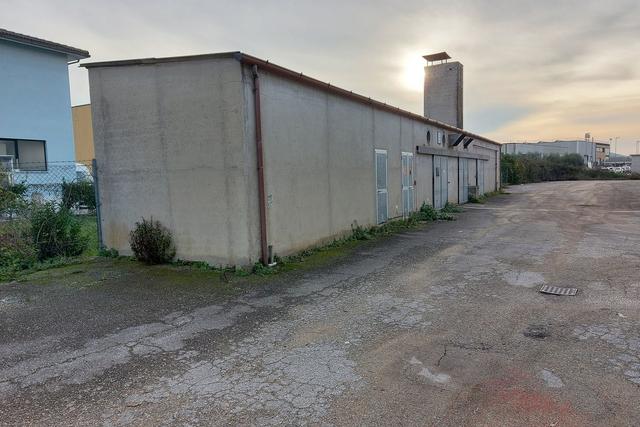 #19551 Opificio con corte esterna e frustoli di terreno in vendita - foto 7