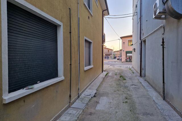 #19709 Ufficio/studio privato al piano terra con corte esclusiva in vendita - foto 2