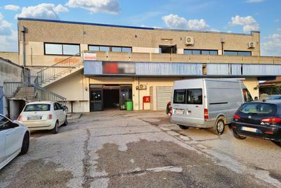 Studi privati in vendita