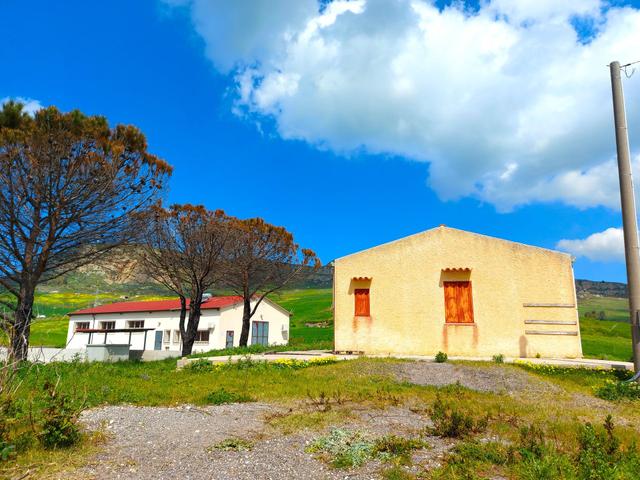 #19818 Capannone con terreni agricoli in vendita - foto 2