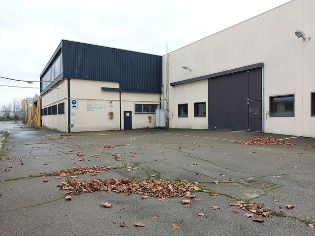 #19861 Complesso industriale con pertinenze in vendita - foto 3