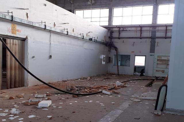 #1988 Complesso industriale con terreno in vendita - foto 15