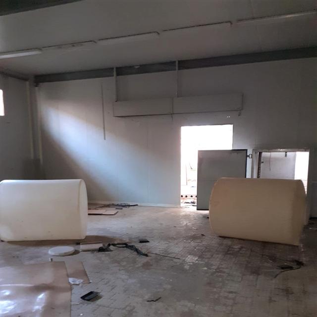 #1988 Complesso industriale con terreno in vendita - foto 19